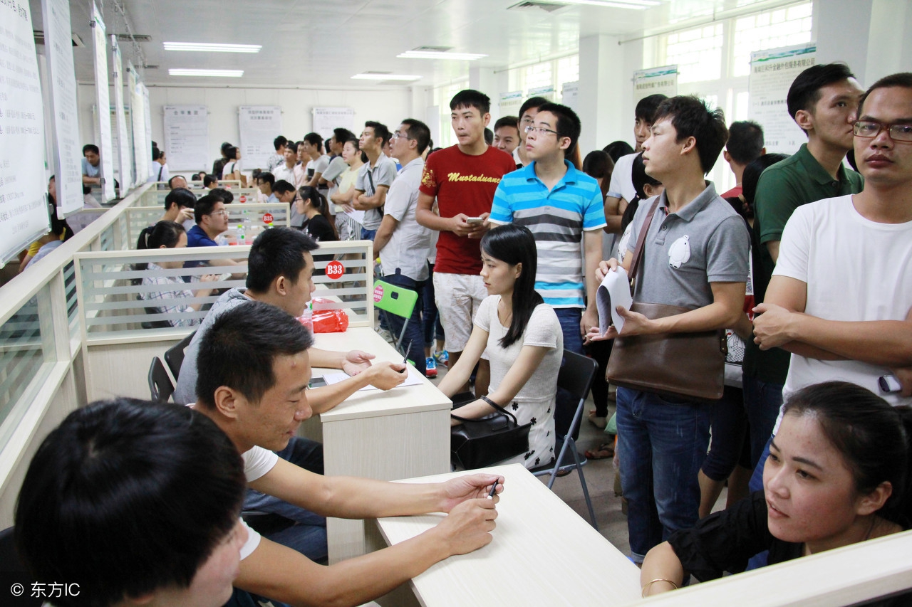 公司招聘电工需要什么条件,电工招工困难要加工资的情况说明