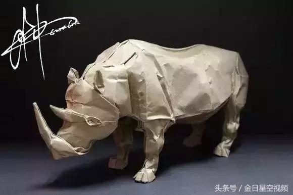 用纸折出来的能卖20万的螳螂,折纸天才秦坤一只纸螳螂卖到21万