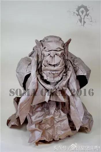 用纸折出来的能卖20万的螳螂,折纸天才秦坤一只纸螳螂卖到21万