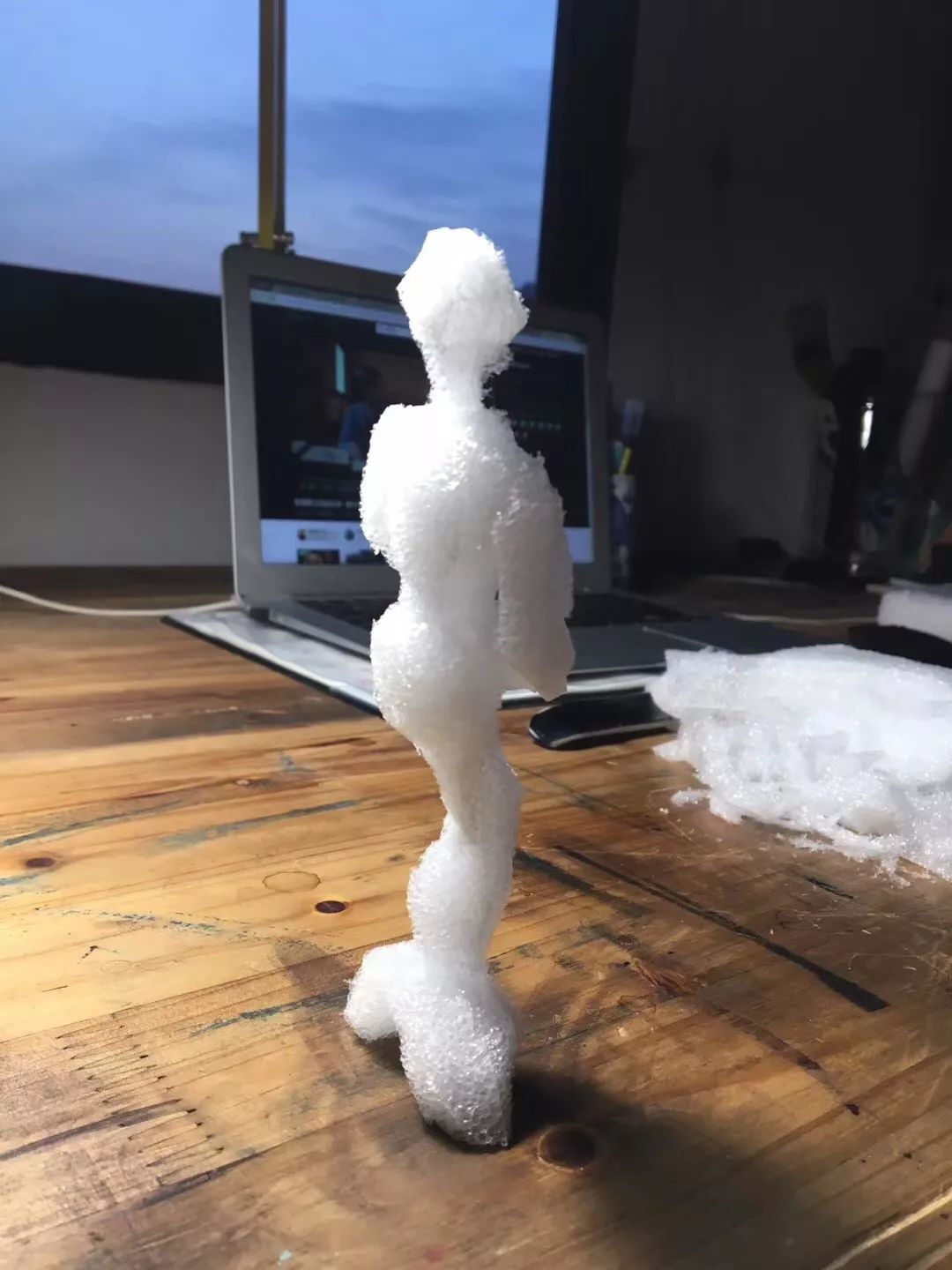 吹手报告|那些不上班的写作者