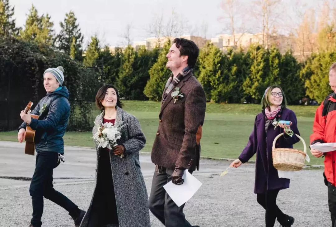 吹手报告|那些不上班的写作者