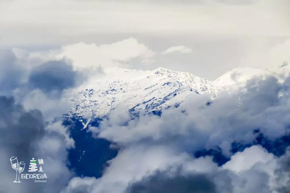 藏在山谷间的红酒小镇,藏在山谷的红酒小镇