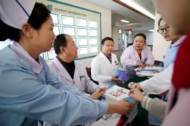 西安西京医院罕见病治疗中心,西安中医脑病医院渐冻症科