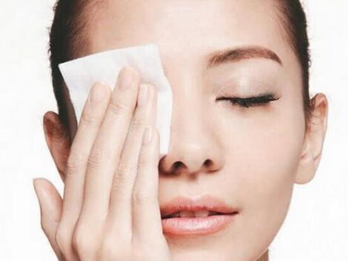 眼妆太脏怎么卸,如何正确卸眼妆手法