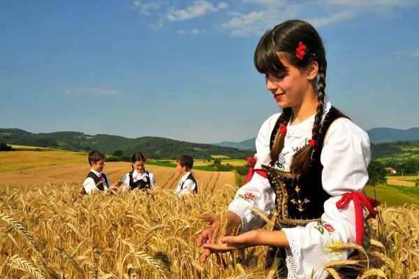 适合一个人去的9个小众旅行地,80个特色旅游活动