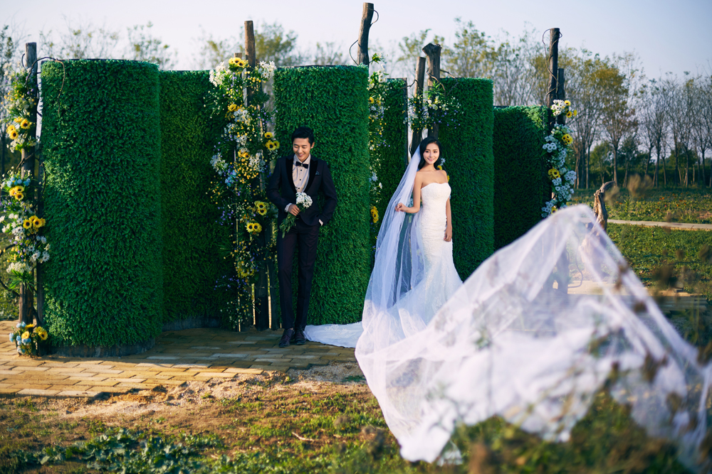 春天婚纱照应该怎么拍,春天拍婚纱照怎么选衣服