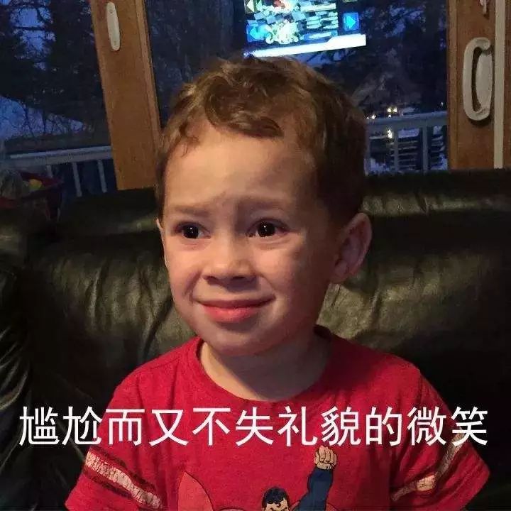 男子头套纸箱“上街”澳洲人民却纷纷称其为“英雄”