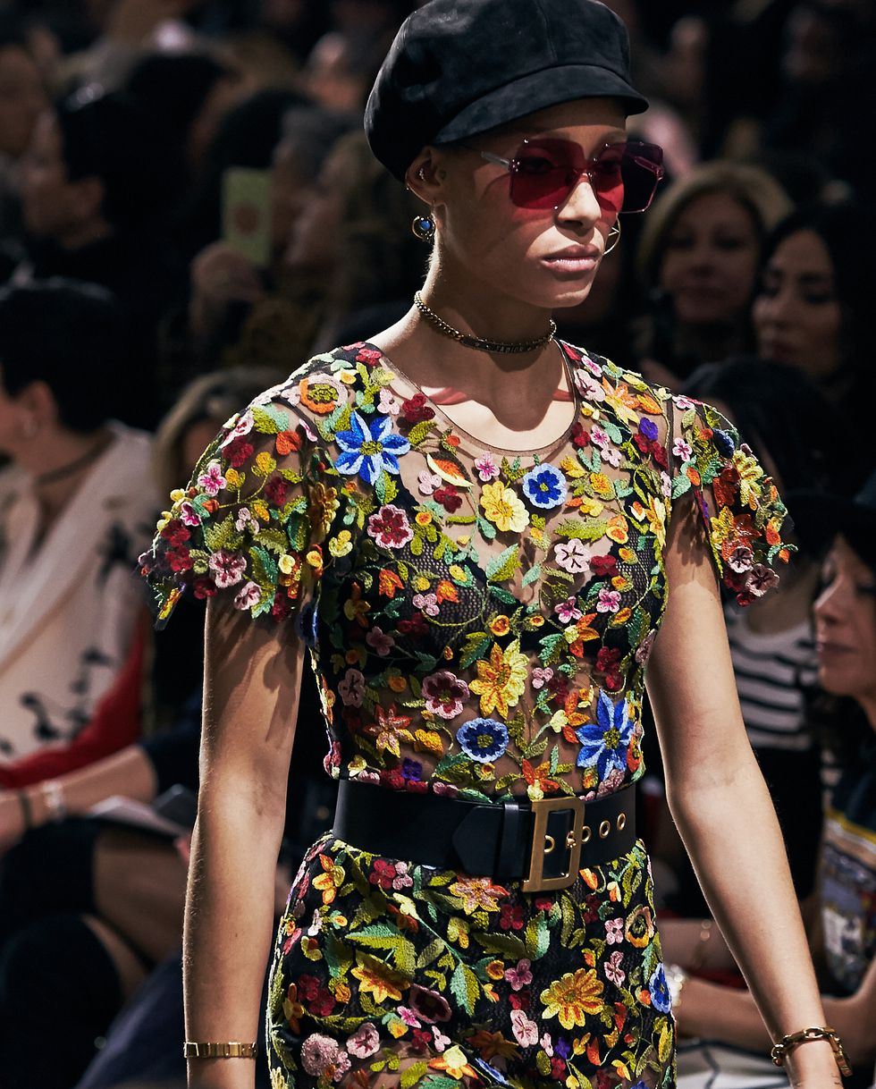 dior成衣秀经典,dior2018秋冬时装复古巴黎郊区