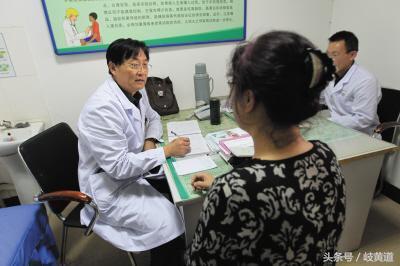 当出现月经推后、心烦易怒、周身乏力等症状要警惕1种妇科病