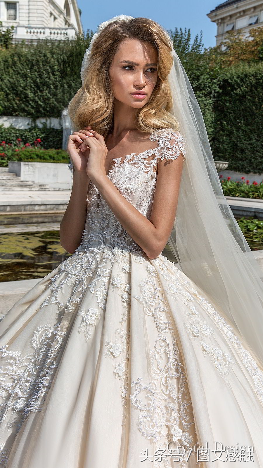 水晶设计2018婚纱“皇家花园”及高级定制新娘礼服