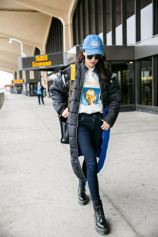 为了演戏放弃模特，但自带的“漫画腿”却让她被整个时尚圈记住了