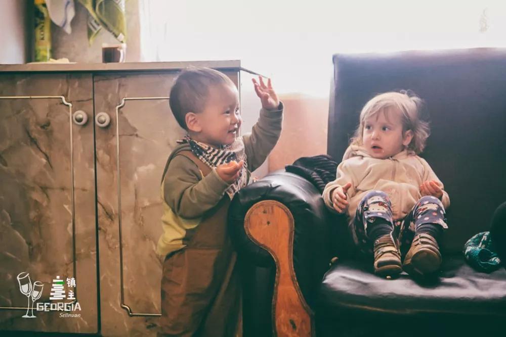 藏在山谷间的红酒小镇,藏在山谷的红酒小镇