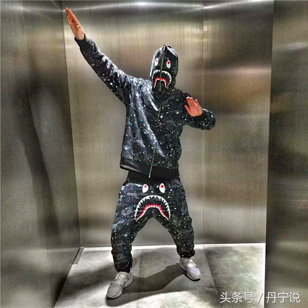 余文乐联名日本潮牌,陈冠希余文乐照