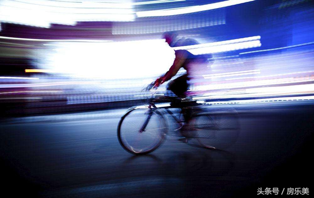 居住在风景中，生活在城市里；居住在香逸熙园，生活在朋友羡慕中