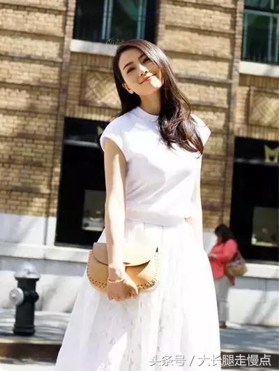 女神高圆圆最新街拍服饰搭配,高圆圆街拍穿衣搭配生活照