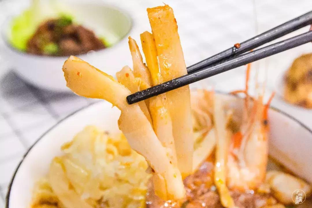 咖啡馆吃麻辣烫,咖啡馆里喝咖啡