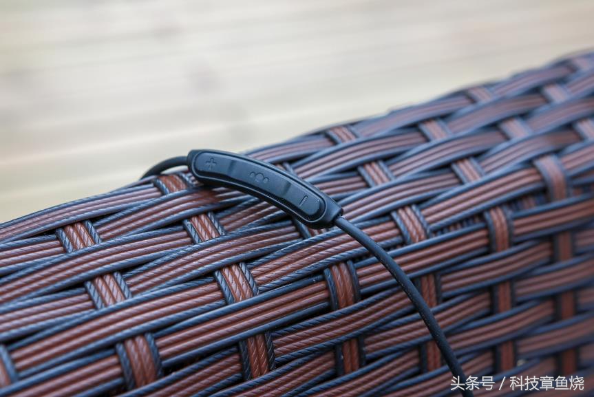 神仙打架！Bose与JBL这两个国际大牌的热门运动耳机谁更好一点？