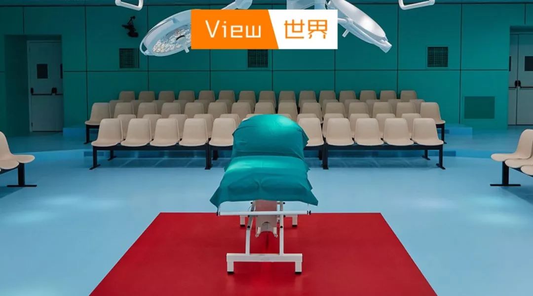 一个月内，中国人买下了两家奢侈品公司