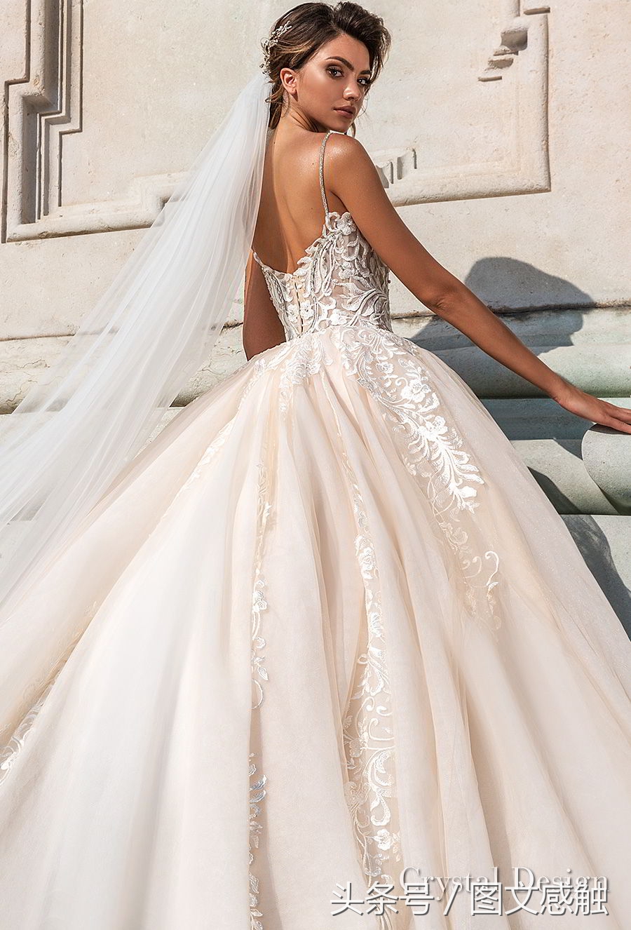 水晶设计2018婚纱“皇家花园”及高级定制新娘礼服