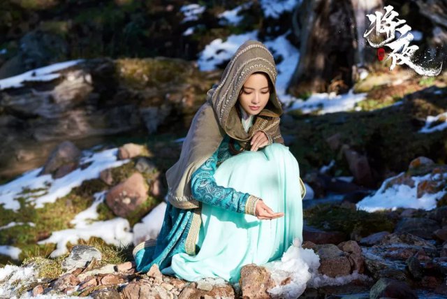 为了演戏放弃模特，但自带的“漫画腿”却让她被整个时尚圈记住了