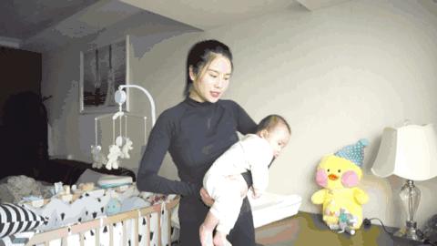 宝宝晚上胀气乱动可以安抚么,宝宝夜里胀气肚子疼