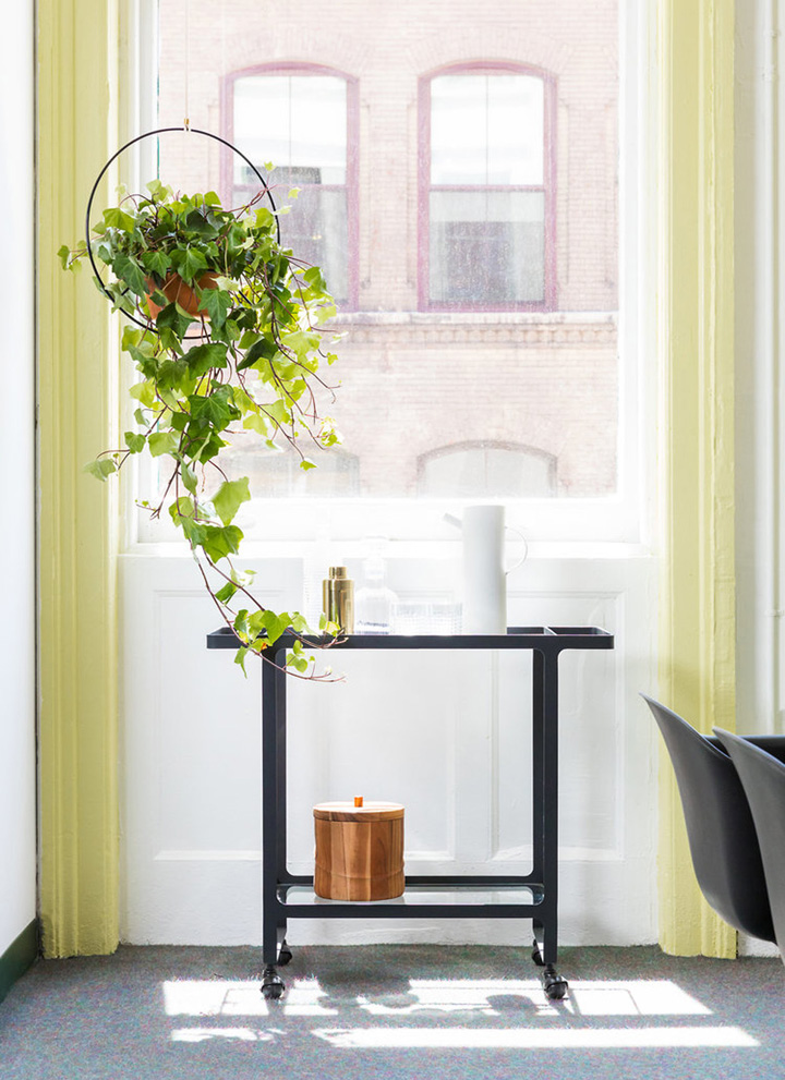 春暖花开时尚新宠潮流彩袜Bombas纽约办公设计欣赏