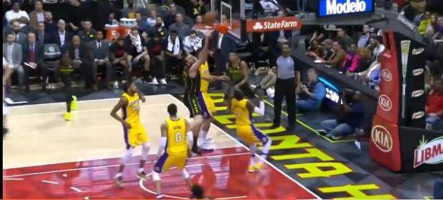 奥尼尔5大囧集锦最新,奥尼尔五大囧湖人集锦