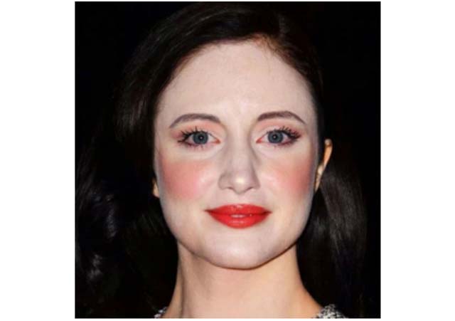 大眼睛妆容怎么get,怎么选择粉底既能贴肤又能提亮