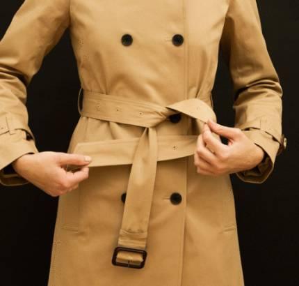 风衣腰带系法大全简单又好看,怎么系风衣外套后面的腰带结