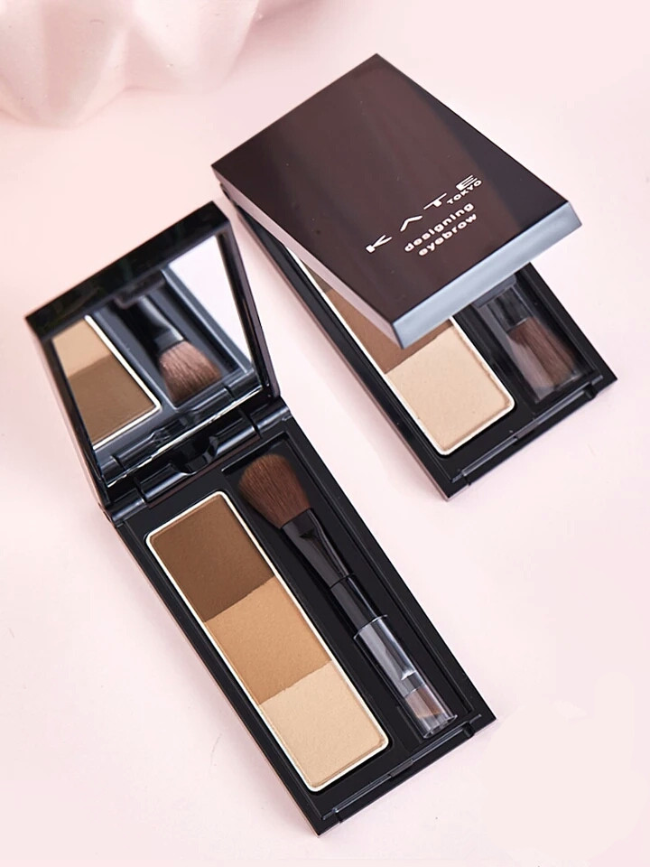 化妆新手学化妆 (化妆步骤初学者化妆的正确步骤)