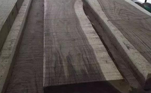 黑胡桃木家具价格为啥差别那么大,黑胡桃木家具和乌金木家具哪种好