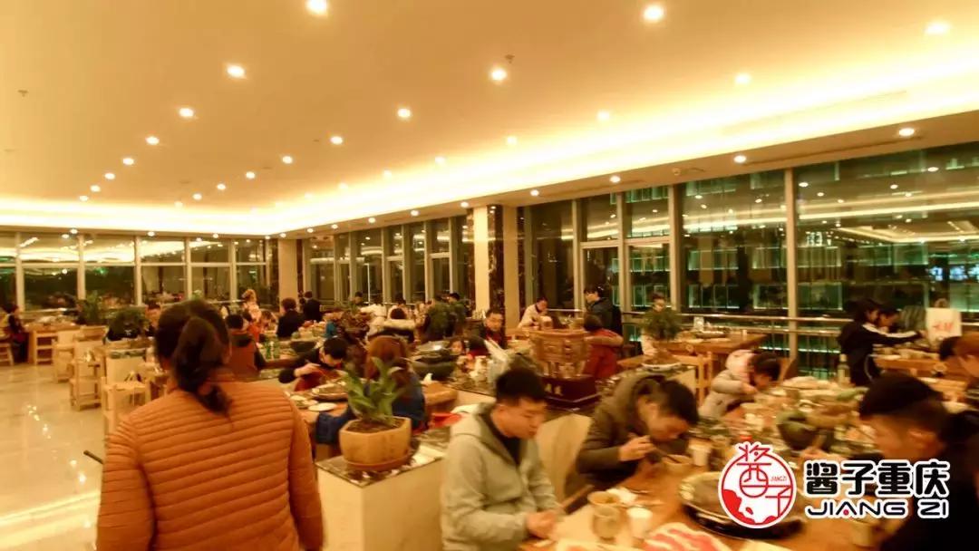 重庆又有一个公园要火了,重庆八一广场上面的楼