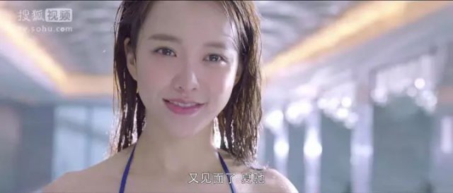 为了演戏放弃模特，但自带的“漫画腿”却让她被整个时尚圈记住了