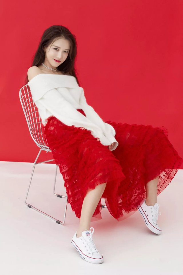 为了演戏放弃模特，但自带的“漫画腿”却让她被整个时尚圈记住了