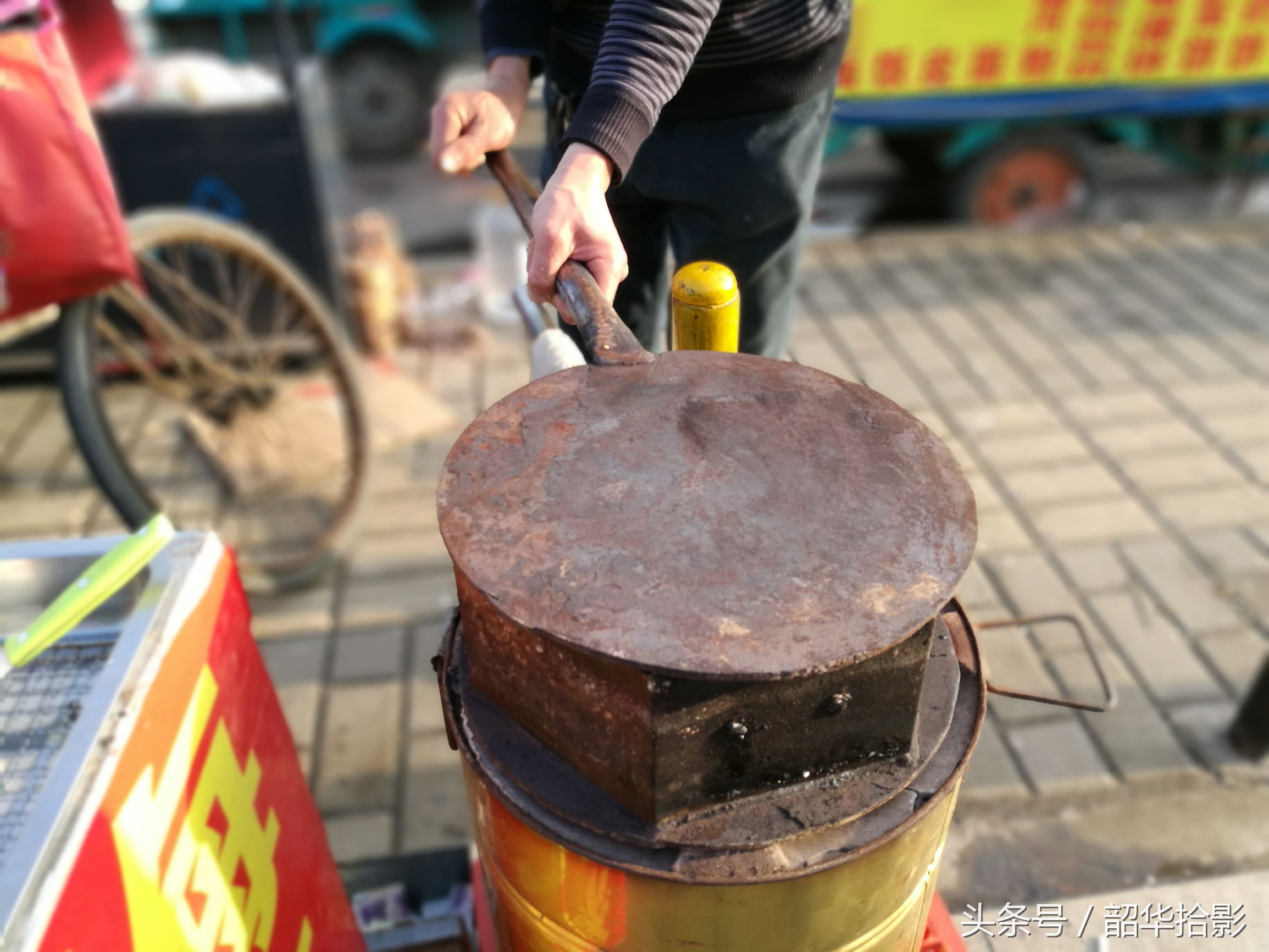 北京小吃一条街梅花糕,街边小吃梅花糕