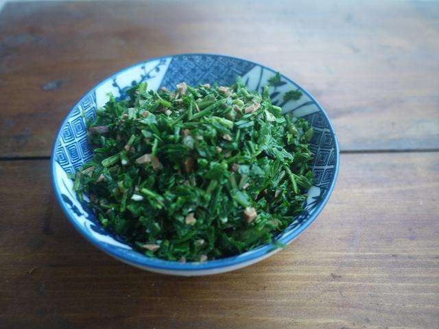 营养又美味的野菜城市几十元一斤,这种野菜比肉还贵味道特别好