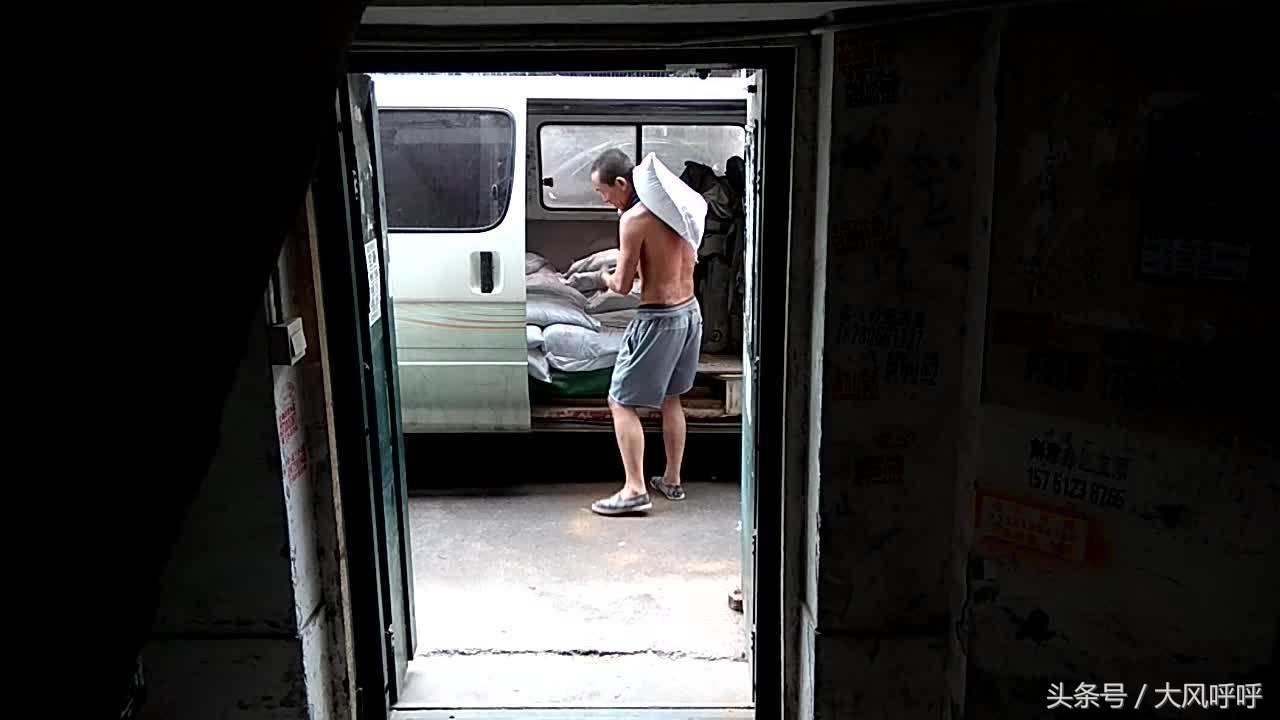 跟车送货工人工资,急找跟车送货工工作