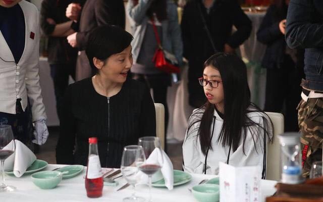 徐帆谈冯小刚合集脾气大,冯小刚徐帆为啥没孩子