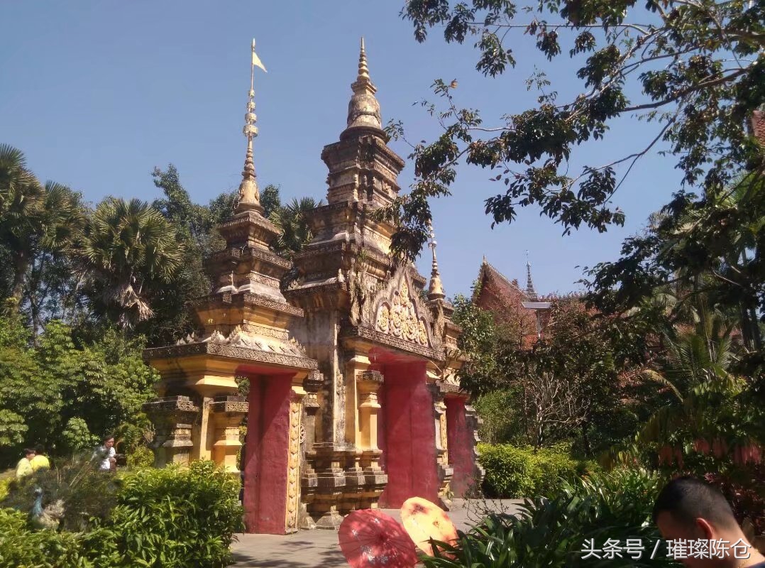 西双版纳曼听公园傣王花园,西双版纳的傣族园和曼听公园