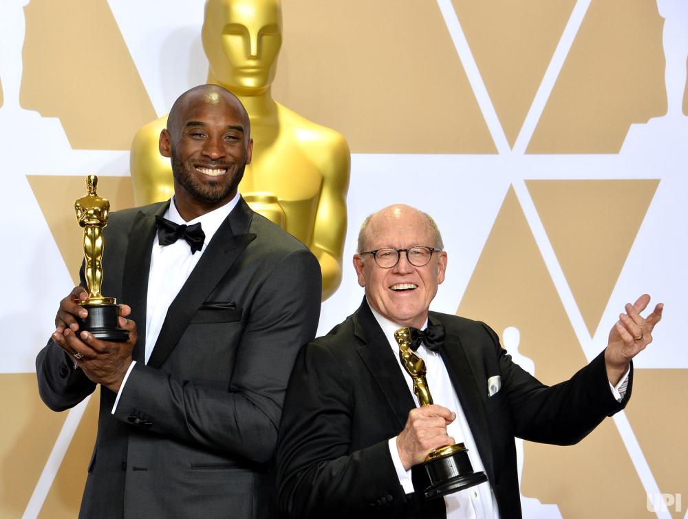 你只知道科比会打篮球,不知道其实他还卖过音乐专辑