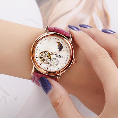 一款精致手表，520送给心爱的她