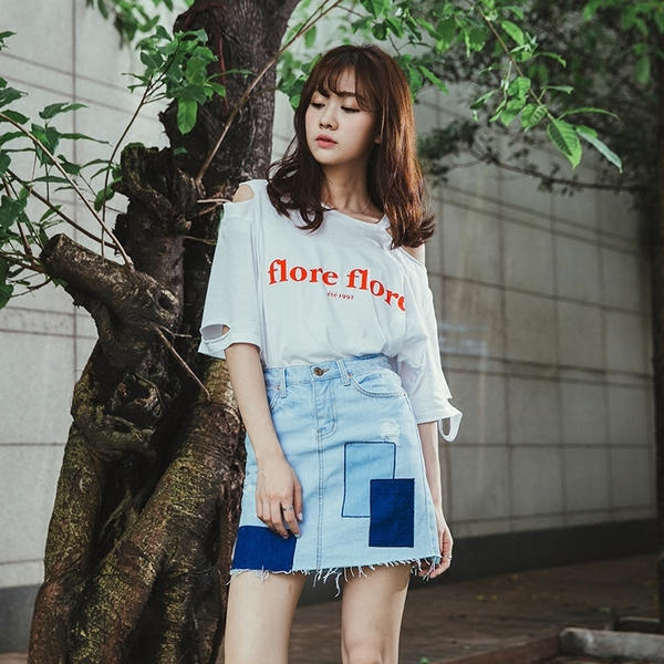 一件纯白的t恤搭配拉风的tee,白色tee怎么穿