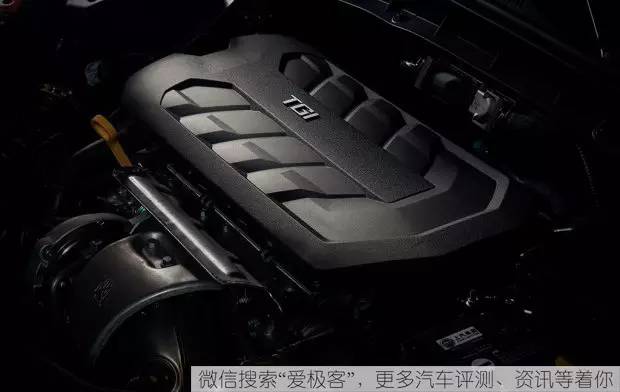 新车搭载YunOSforCar系统,大量荣威RX5内饰图曝光