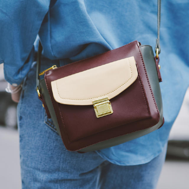 千万别漂亮衣服配Low包，品味变负分！