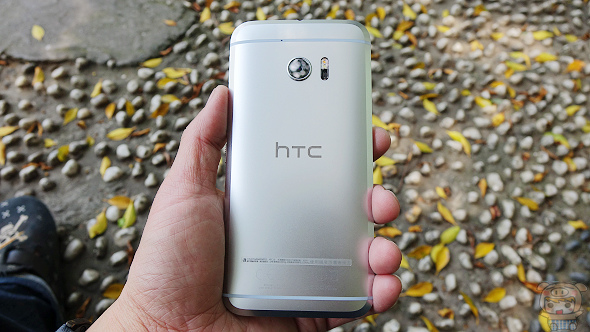 文本直送科技新闻:宏达电旗舰智慧型手机「HTC10」崭新体验，十分完美！