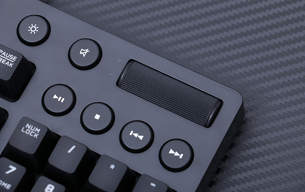 罗技鼠标老粉丝眼中的罗技G610OrionBrown背光机械游戏键盘