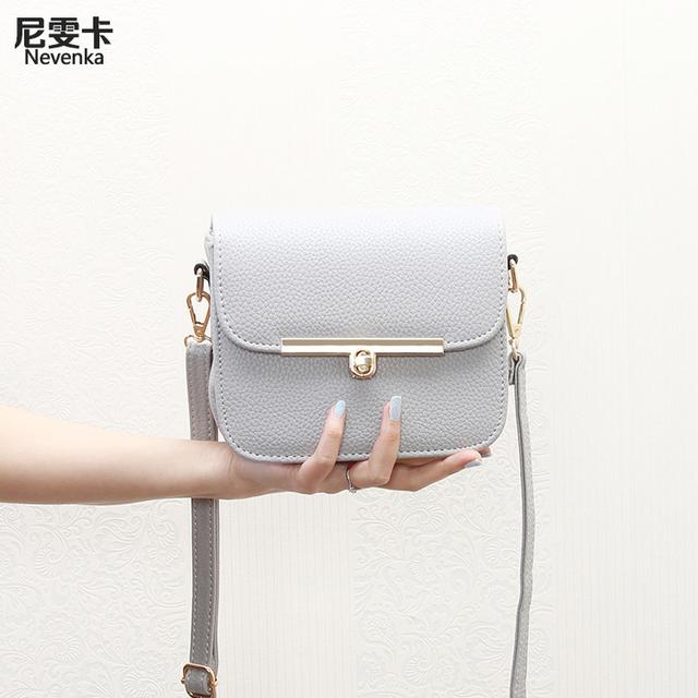 千万别漂亮衣服配Low包，品味变负分！