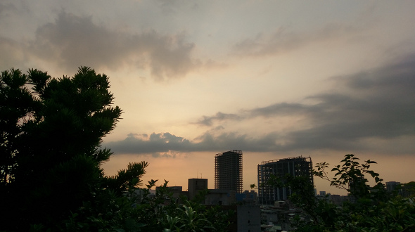 文本直送科技新闻:宏达电旗舰智慧型手机「HTC10」崭新体验，十分完美！