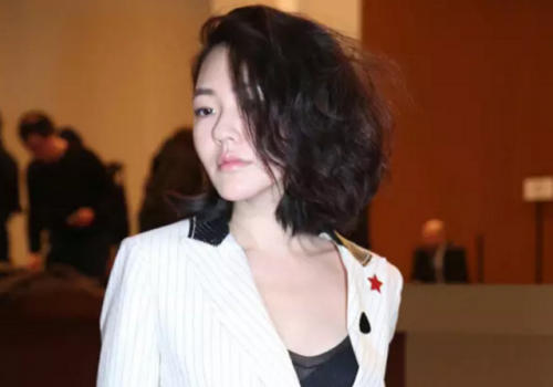 卷发lob头短发,时尚齐头帘锁骨卷发