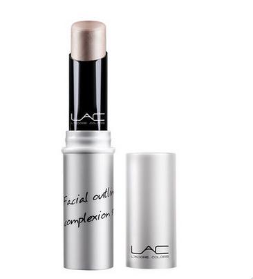 看看这几个小技巧,你就能轻松塑造高鼻粱!